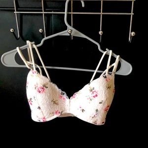 Victoria’s Secret Date Wireless Lightly Lined Bra